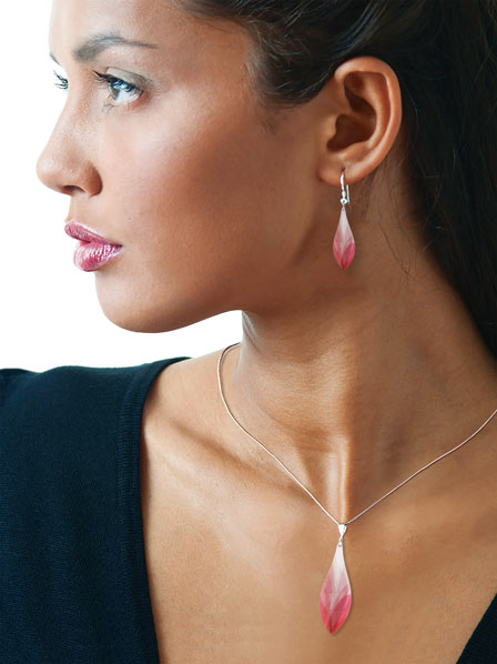 Jade-with-Whisper-Coral-Set Jade-with-Whisper-Coral-Set